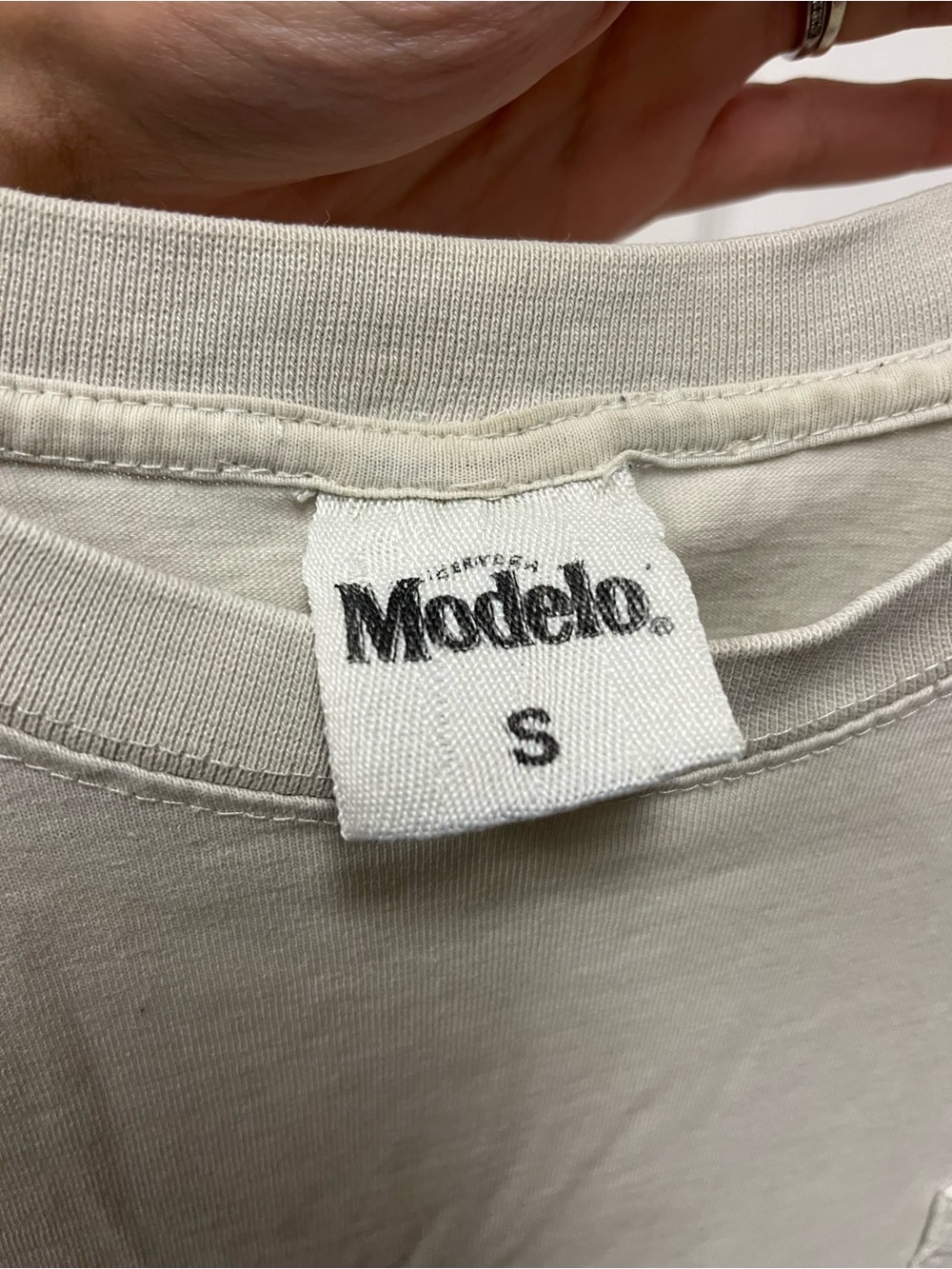 Modelo Especial Pocket Tee Size Small Beige Graphic T-Shirt - Picture 3 of 3